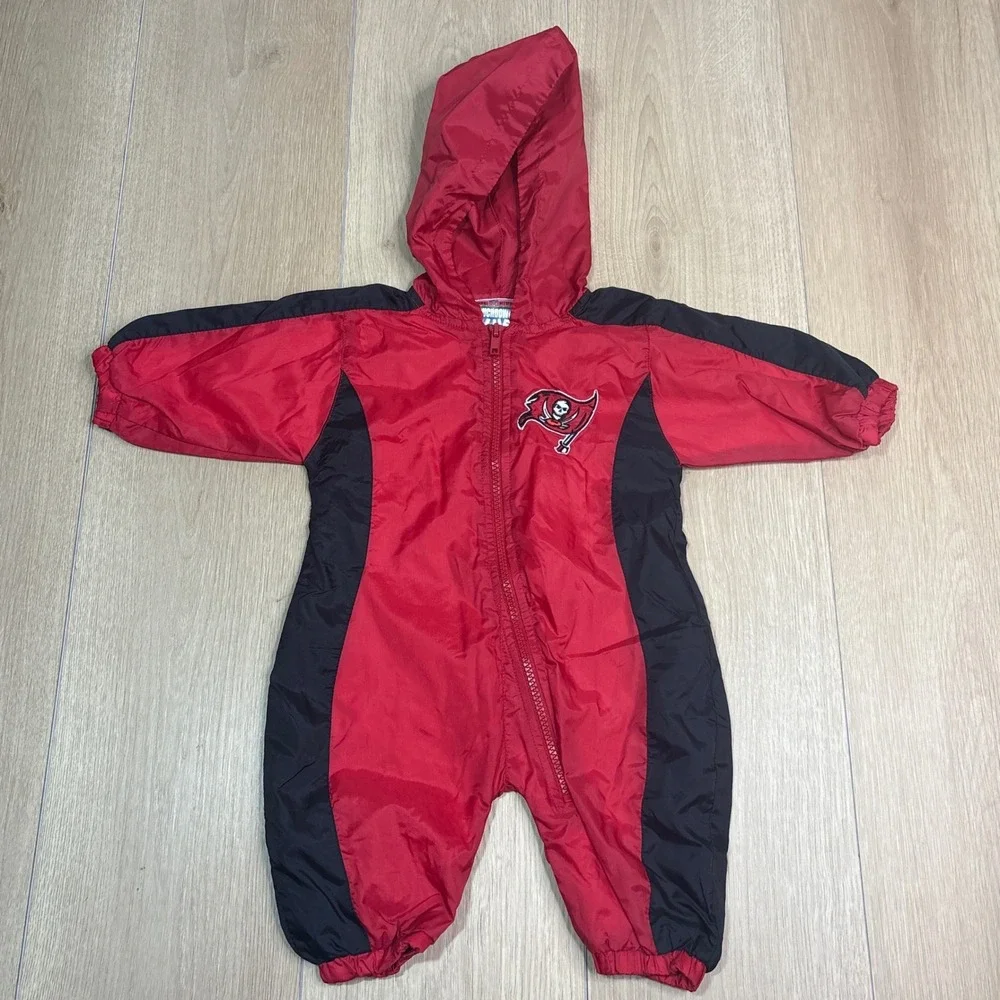Tampa Bay Buccaneers Red Black Hooded Jumpsuit Romper Vintage NFL Infant 6/9M
